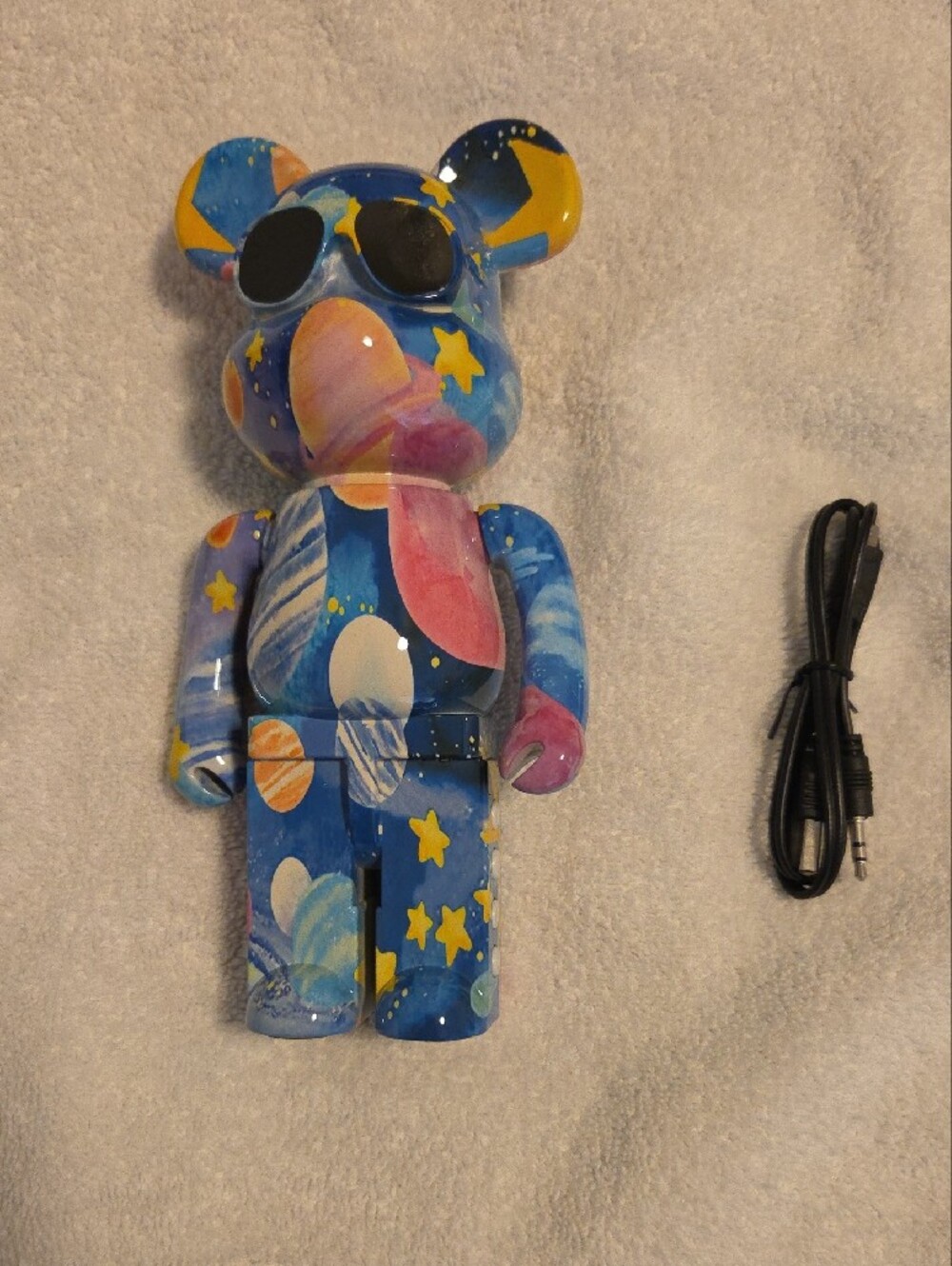 Multicolor Bear-Shaped Wireless Speaker — Vibrant Splash Finish - Picture 8 of 9